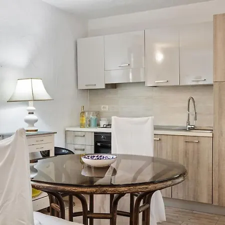 Peaceful -terrace & Mountain View- Appartement Olbia